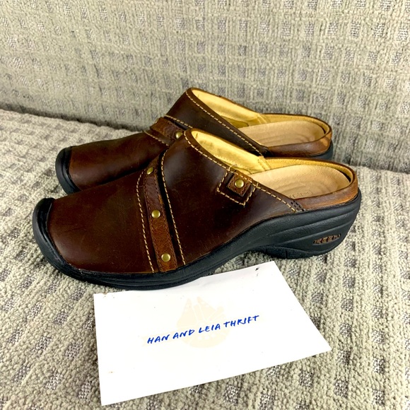 Keen Shoes Keen Chester Womens 95 Studded Brown Nubuck Leather Slip On Mules Clogs Shoes